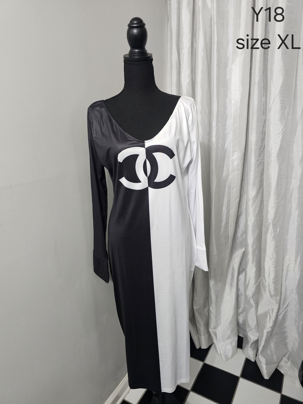 Black and White Split Long Sleeve Dress with Interlocking Logo